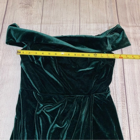 JJ’s HOUSE Women’s Green Velvet Holiday Christmas Dress Size Medium - Picture 6 of 8